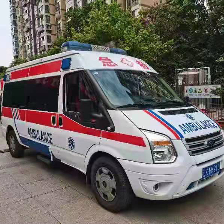 江岸长途救护车护送病人返乡